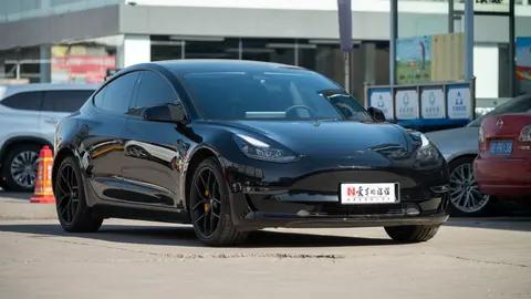 在代步中顺便体验3.3秒零百加速——二手特斯拉Model3 Performance
