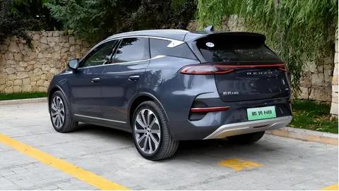 2026款腾势N8L尊荣型,29.98万的全场景豪华插混MPV