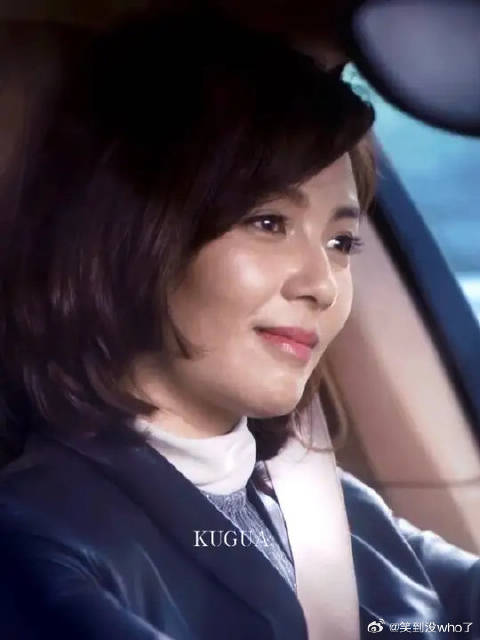 “墙角开了一朵小花，没人管她自己长大”