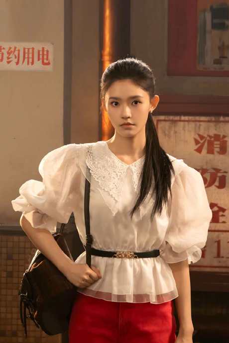 导演郑晓龙对林允在《冬去春来》中的演技给出了什么评价？