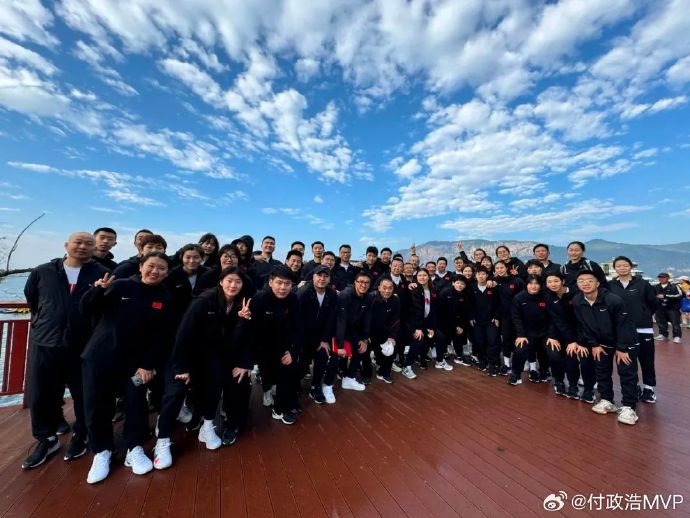 宫鲁鸣教练的万次投篮计划等严格训练方法效果如何？