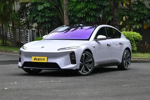 2025 款蔚来 ET5/ET5T 深度解析:猎装美学与智能科技的进阶之作
