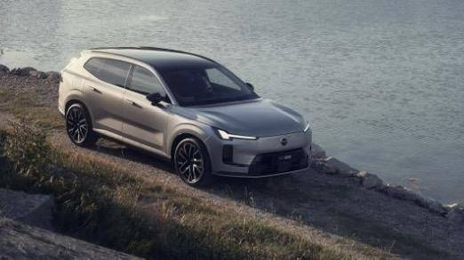 “豪华超混第一车”沃尔沃全新XC70全球首发
