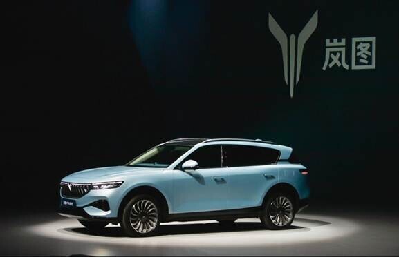 岚图FREE全球首发 定位零焦虑中大型智能电动SUV——中国青年网