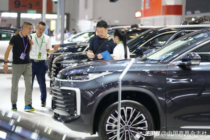 33.9万元特斯拉Model Y L上线，纯电六座SUV市场激战升级_澎湃号·湃客_澎湃新闻-The Paper
