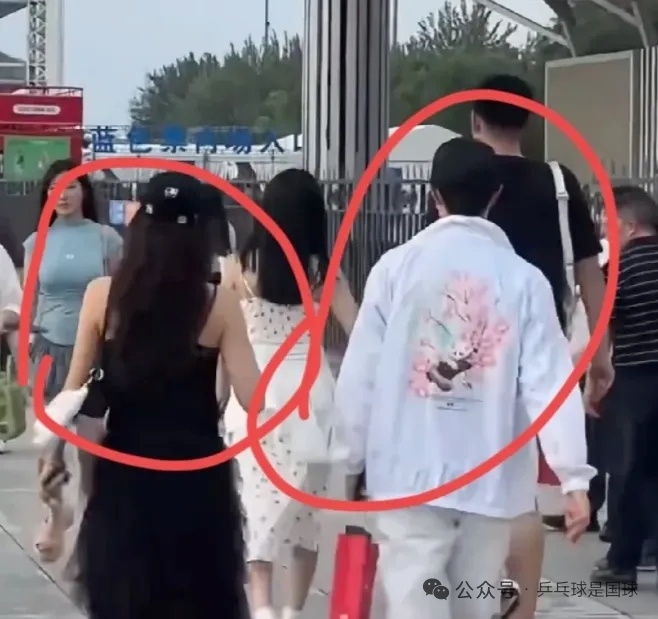 马龙观看林俊杰演唱会!娇妻夏露黑裙太美 JJ:谢谢你,像办奥运会