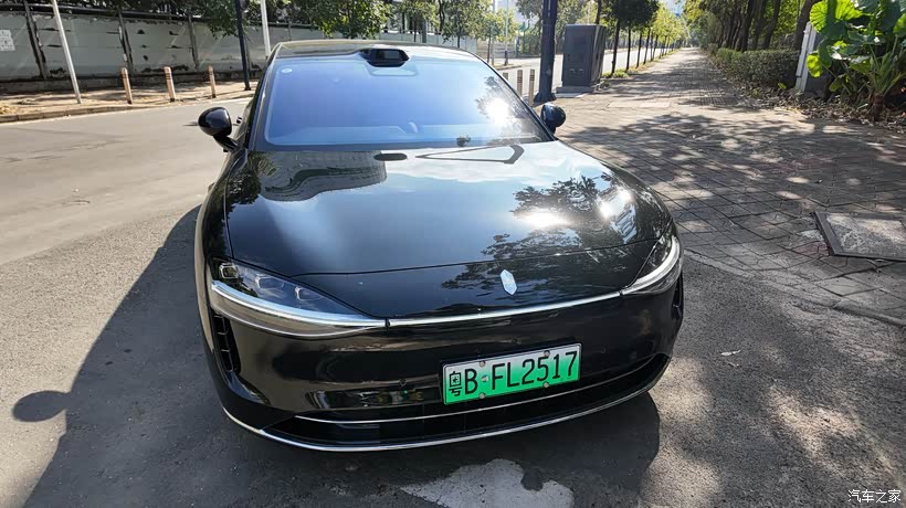 试驾享界S9T后,好友已被这车“拿捏”得死死的!