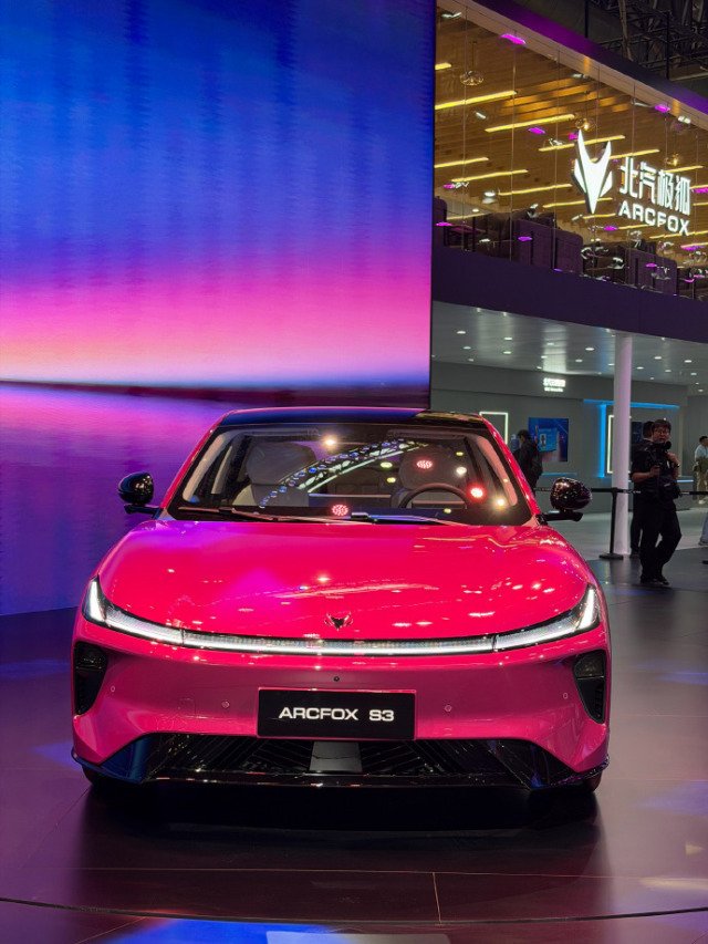 极狐S3正式开启预售6.48万起重塑10万级纯电家轿标杆 | BitAuto