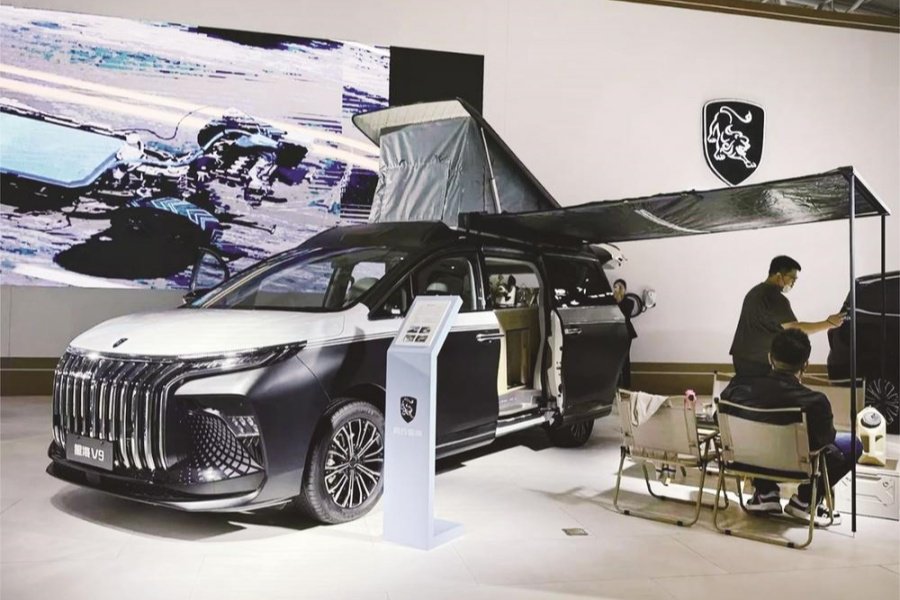 风行星海系列改装车型亮相九州展-企业新闻-东风汽车集团有限公司