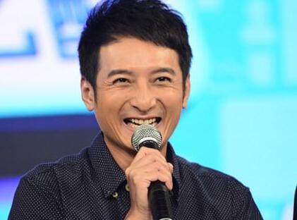 天啦噜，《快乐大本营》都二十岁啦，看来何炅最佳搭档还是李湘 | 界面 · 财经号