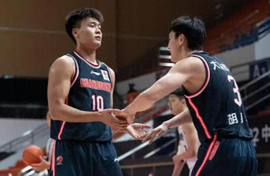 数据无法定义价值！广东险胜广州，两大配角撑起晋级之路