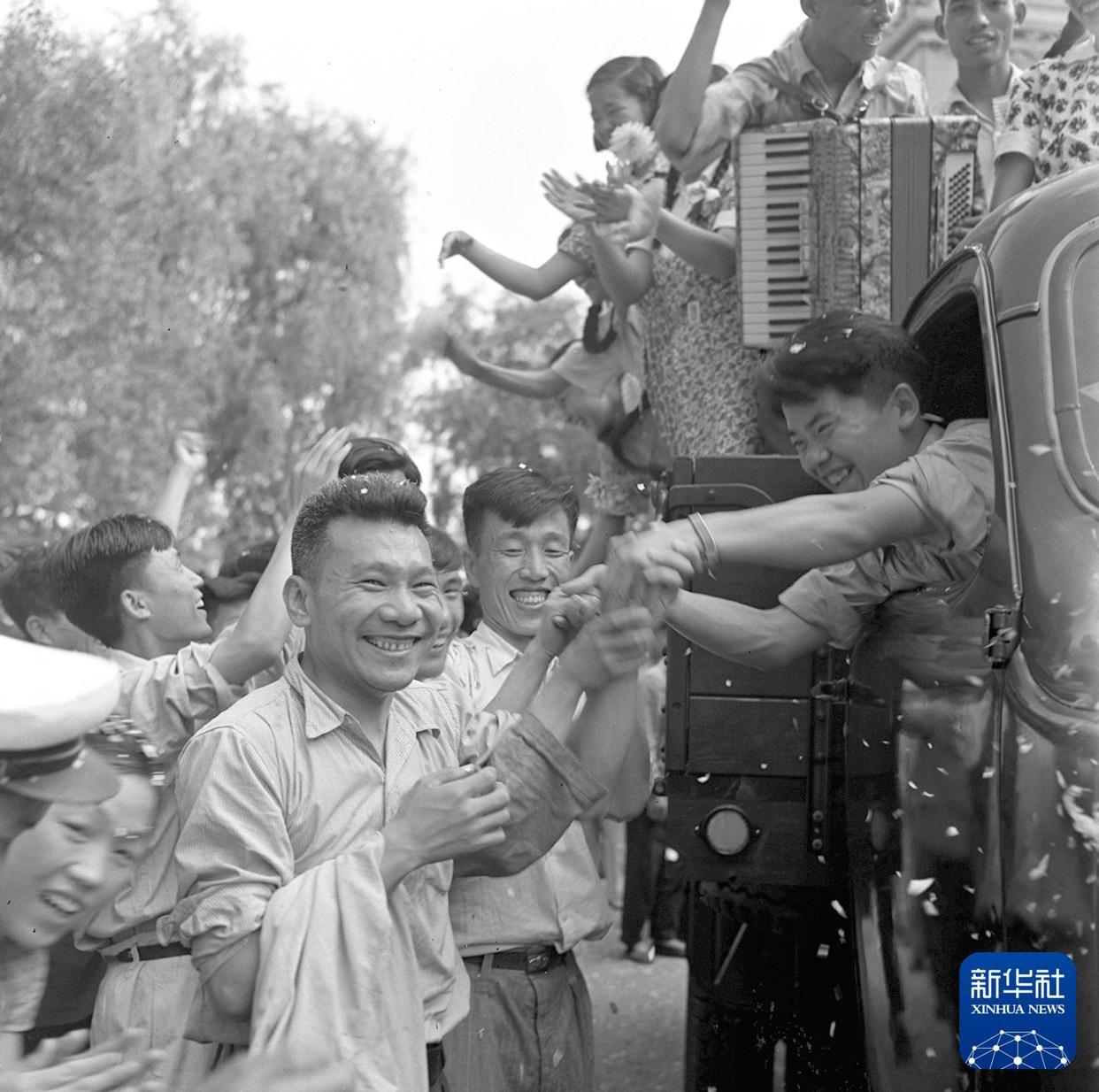 时光相册|从1953到2025,看中国一汽“72 变”!