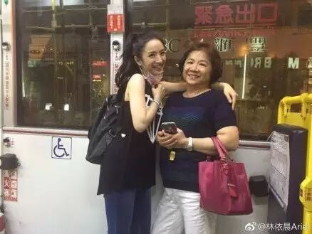 林依晨揭高中最痛往事:妈妈半夜突然小脑中风