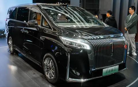 2025上海车展：长城魏牌高山9登场！加长版的豪华六座MPV