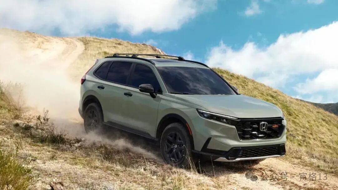 全新2026款本田CR-V“升级了”,外观粗犷配越野套件,混动性能加强,CR-V车主:一个价钱买两种体验.