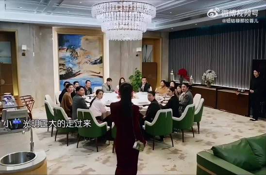 钟汉良朱珠新剧蜜语纪开拍,正室魔法对决引关注