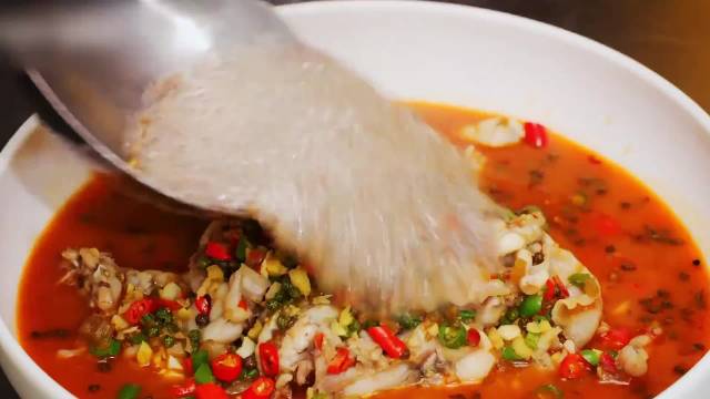 牛蛙身为寄生虫高风险宿主，缘何俘获年轻食客的狂热追捧？