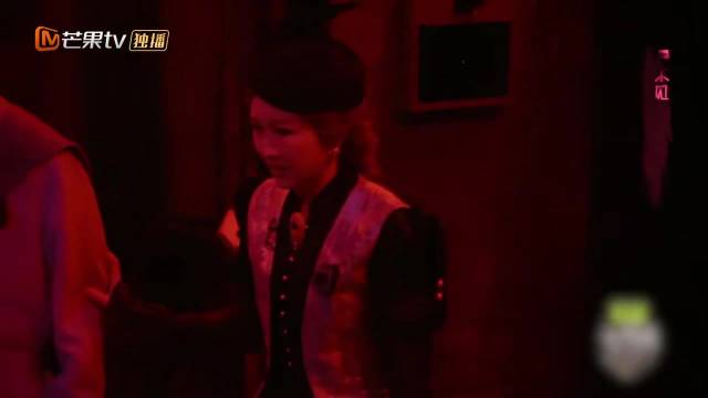魏晨王鸥再现明侦恐怖童谣，焰火镇童子庙搜证现场氛围封神