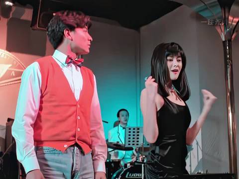 这么难看的舞步你也敢跳