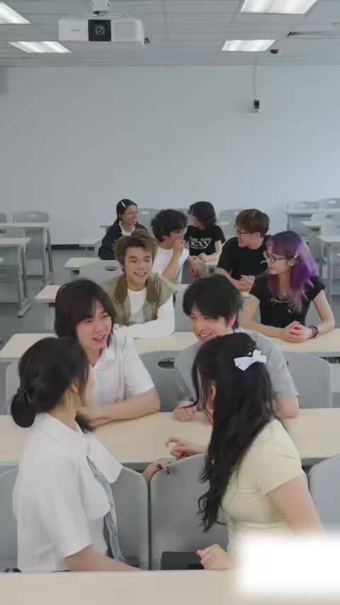 容祖儿加盟毕业歌会,港普引笑治愈青春