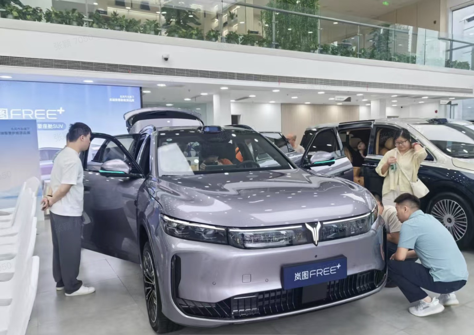 岚图汽车6月交付10053辆 同比增长83%