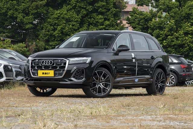 2025款奥迪Q7上市,搭2.0T和3.0T V6动力,售价60.98-80.48万元