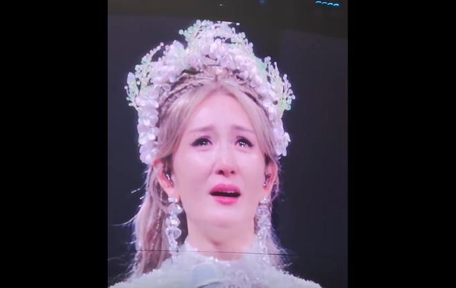 谢娜：在川办个唱，何炅李维嘉李小冉林志颖齐思钧等大咖现场力挺