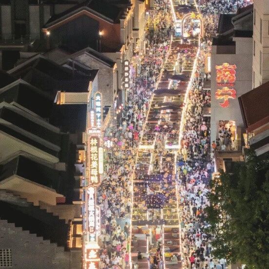 超4.2万歌迷齐聚！蔡依林南宁演唱会撬动3.1亿消费热潮