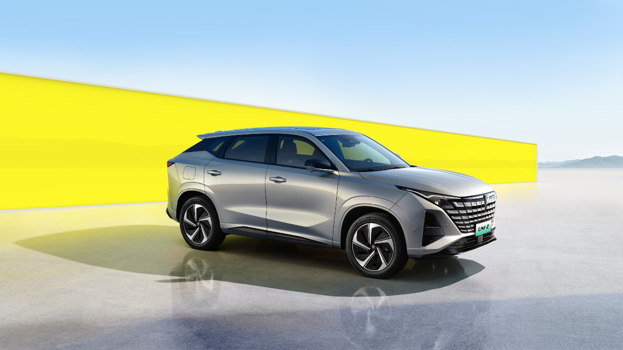 长安汽车2026款UNI-Z PHEV 限时9.89万元起