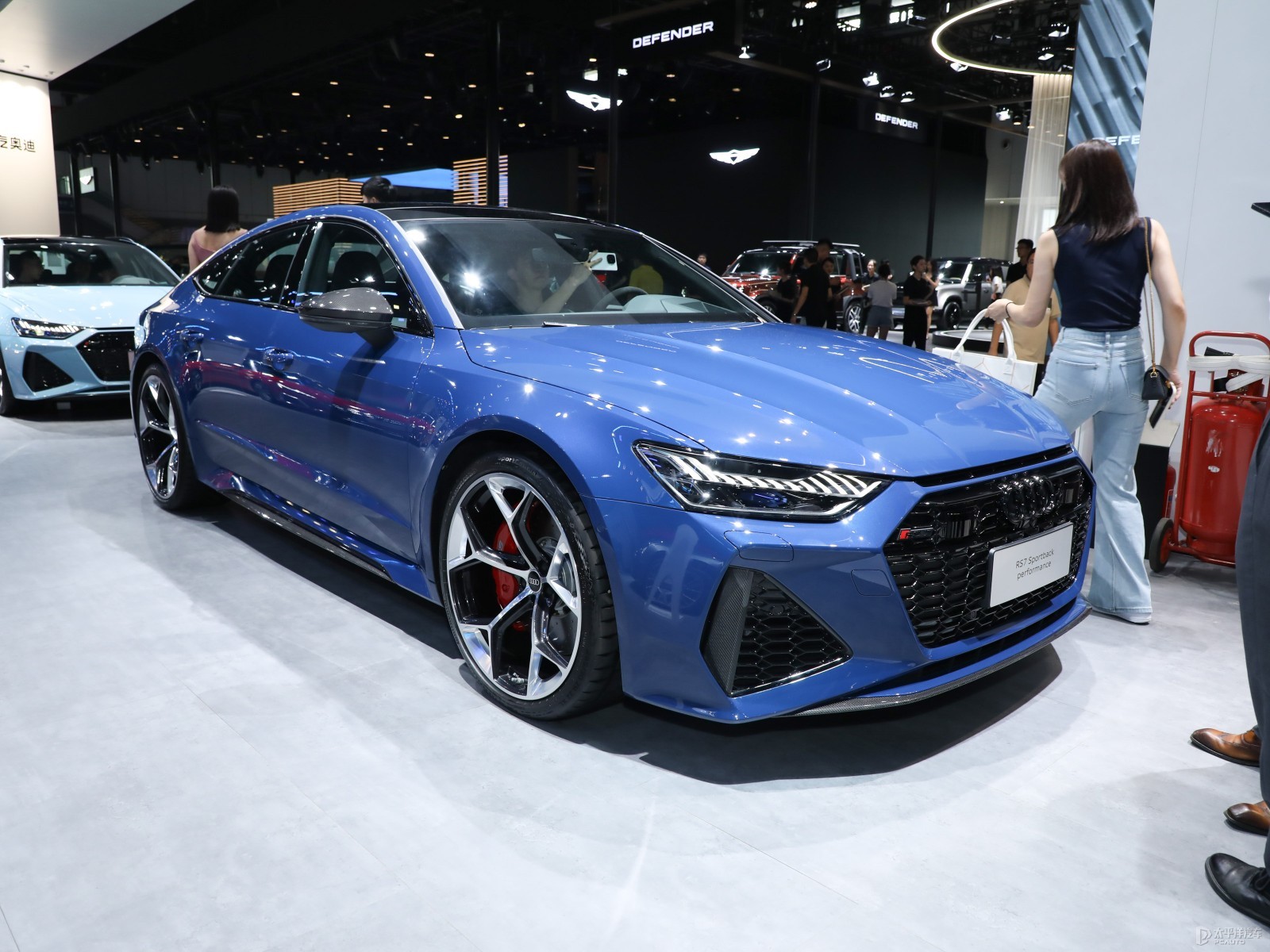 奥迪 RS 7 第一视角中的智能驾驶辅助表现怎样？