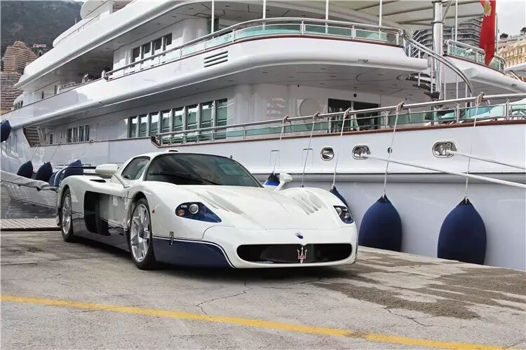 赛车|亚平宁的GT传奇——玛莎拉蒂MC12 GT1