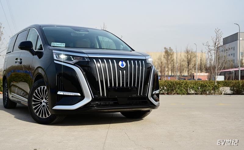 试驾腾势D9 EV:打开新能源MPV销量的两道密码