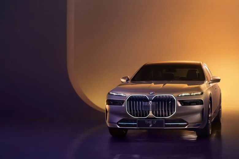 创新颠覆想象 全新BMW i7全球首发