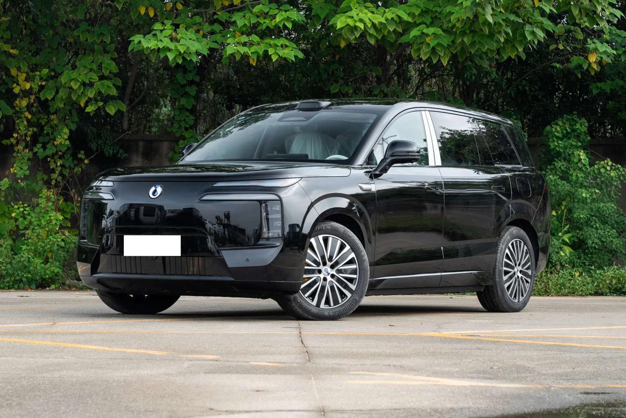 综合续航1300km,带魔毯智能悬挂,腾势N8 L DM