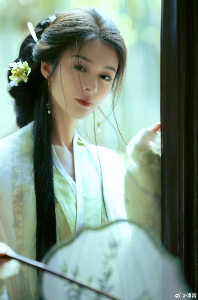 榜妹热线 | 范丞丞背后、李一桐新戏、卢昱晓发展、傅菁资源