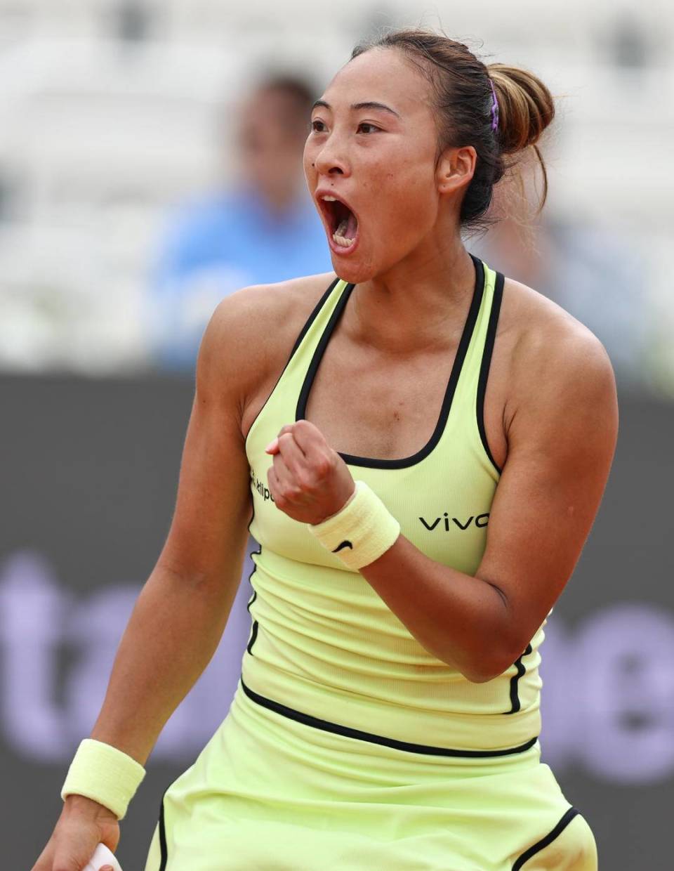 WTA1000罗马站 郑钦文7记ACE逆转邦达尔
