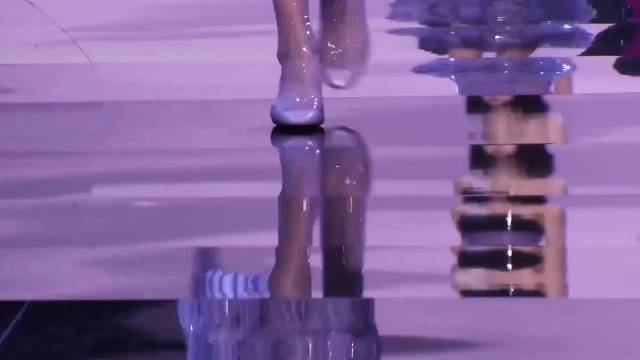 大牌秀场揭秘美人鱼礼服制作工艺
