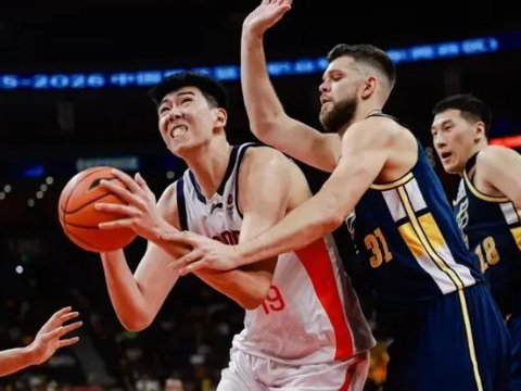 徐昕收NBA试训+夏联邀请，同时官宣入国家队短训营，如何决策？