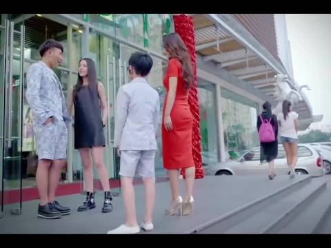 迪丽热巴马可探讨感情中的占有欲