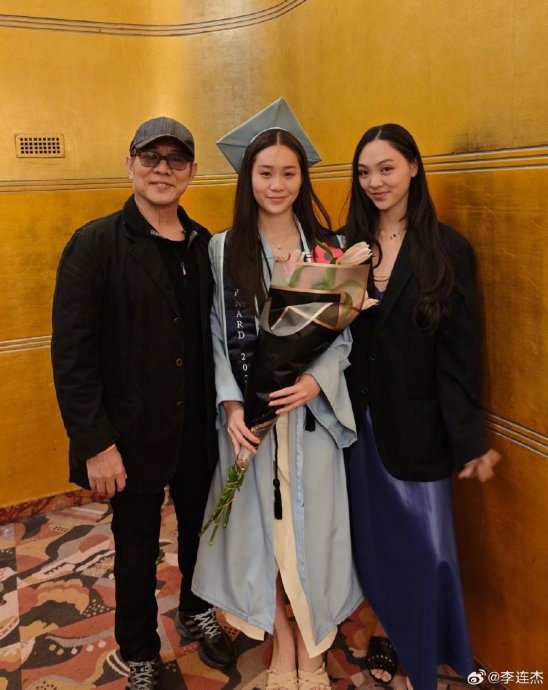 李连杰的小女儿Jada是如何克服抑郁症并公开亮相的？