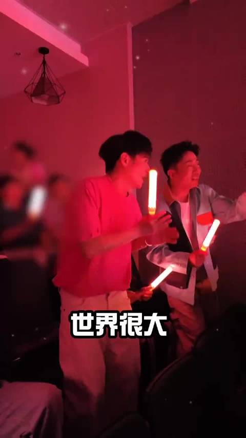 谢娜和她的应援男团