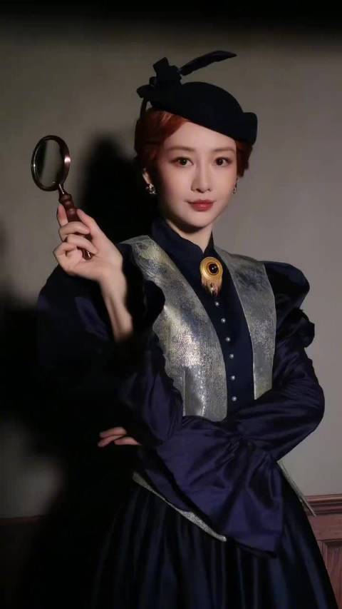 完全妈妈级别来的这个笑容！女侦探就这么情感、直觉、逻辑全在线！