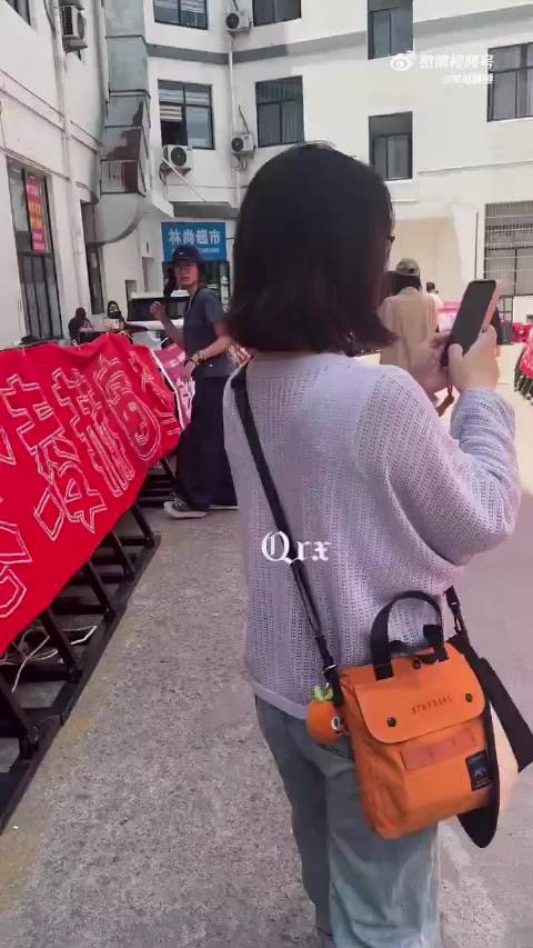 张凌赫归鸾杀青应援 《归鸾》杀青倒计时