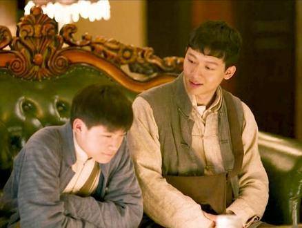 乔年始终追随着哥哥延年的步伐，这对兄弟的情谊堪称人间至臻典范