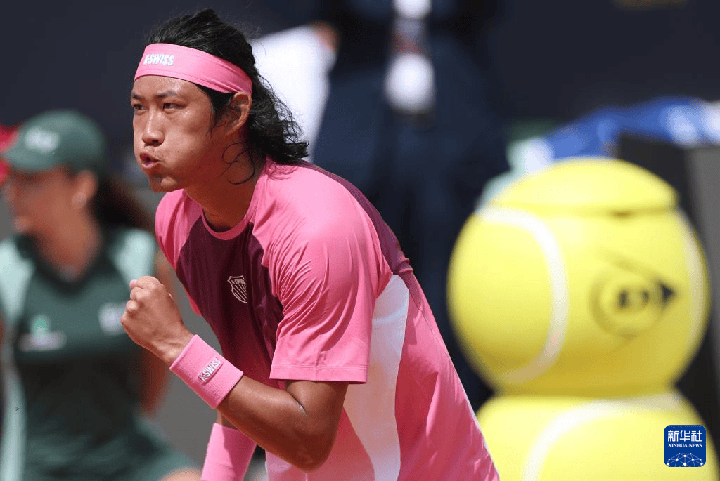 网球——ATP1000罗马站：张之臻止步首轮