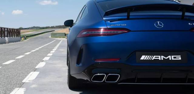 全新梅赛德斯-AMG GT四门跑车上市,技惊四座,售价为97.38万224.28万元