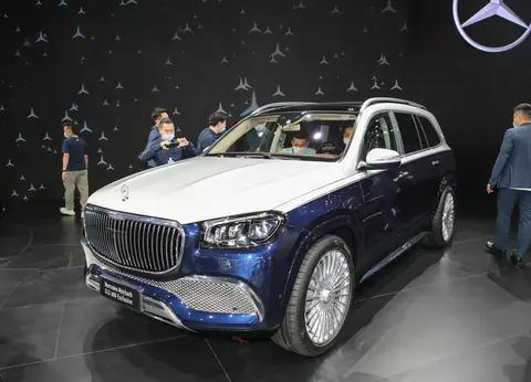 揭秘迈巴赫“绝版”神车!蓝银双色礼尚版，为何让富豪念念不忘?