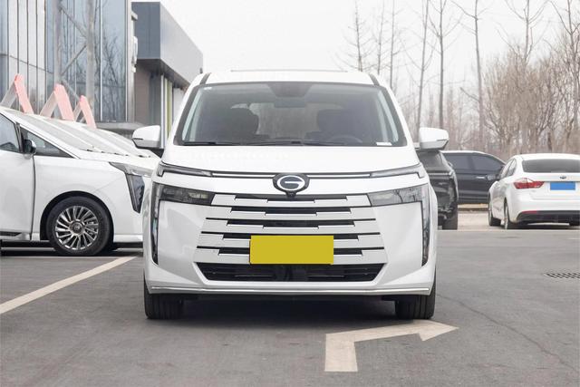 20万级MPV,25款传祺E8 PHEV,轴距2930mm,续航1200km