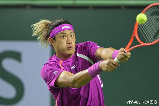 挽救三赛点后错失两赛点，张之臻印第安维尔斯大师赛首轮出局
