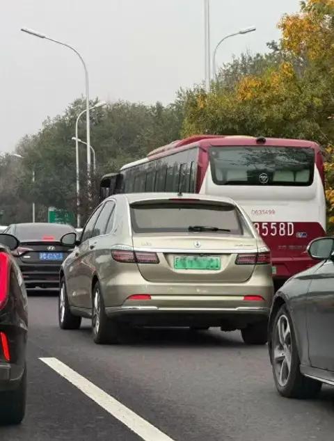 2025-2026年新能源车技术趋势:纯电、插混、增程的变革与竞争